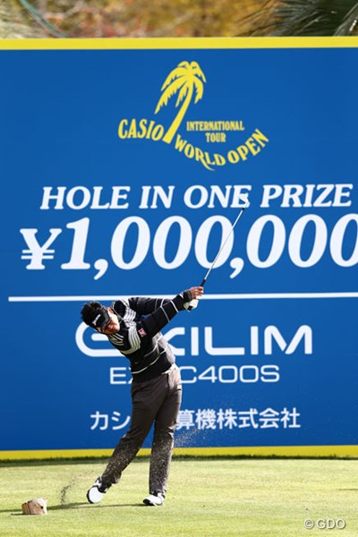 2013年 カシオワールドオープンゴルフトーナメント 初日 松山英樹 14番にはホールインワン賞として100万円