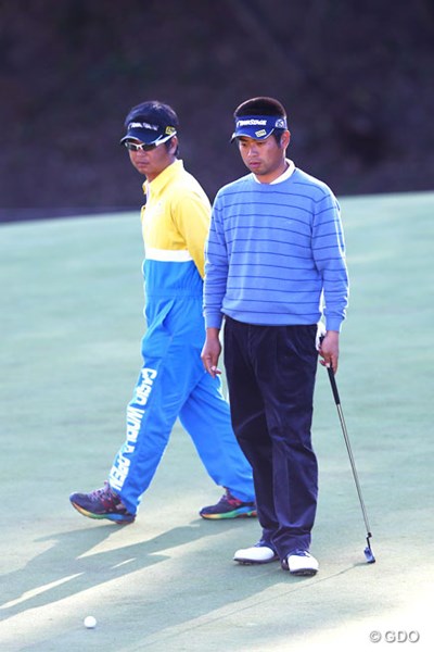 2013年 カシオワールドオープンゴルフトーナメント 3日目 池田勇太 17番グリーンの池田勇太。その心中は穏やかではなかったはずだ