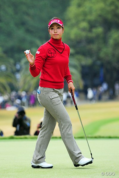 2013年 LPGAツアーチャンピオンシップリコーカップ 最終日 森田理香子 横峯さくらとのマッチレースを制し、初の女王戴冠を決めた森田理香子