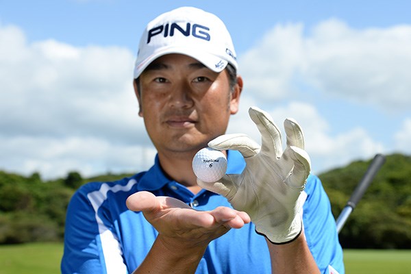 沈んでいるように見えて実は浮いている