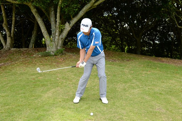 ツマ先下がりは左のミスに注意