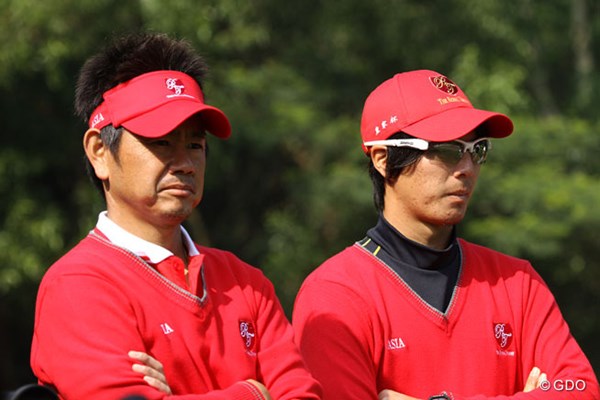接戦となった2日目。藤田寛之と石川遼のプレー中の表情は厳しくなりがちだった