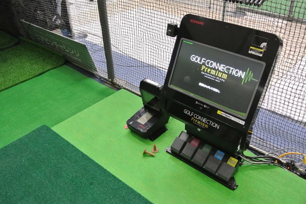 コナミ、最新鋭の「ゴルフコネクション プレミアム」を出展