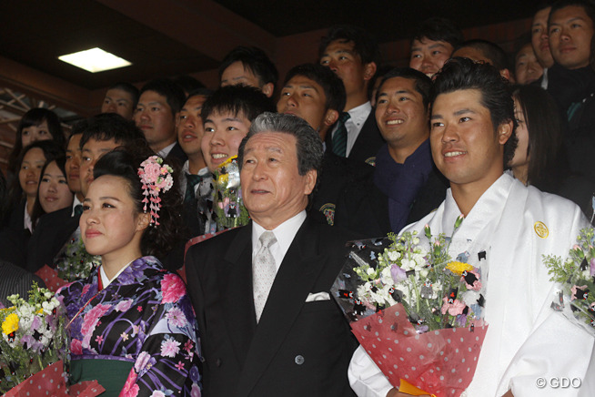 画像詳細 2014年 東北福祉大卒業式 松山英樹 松山英樹が東北福祉大を