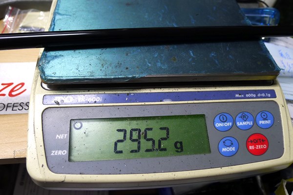 マーク試打 ブリヂストン PHYZ III ドライバー クラブ重量は295.2gとアベレージゴルファーにぴったりな重量である