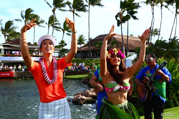 2014年 LPGAロッテ選手権 最終日 ミッシェル・ウィ 勝利の舞？を披露するM.ウィ 地元ハワイでツアー通算3勝目を飾った