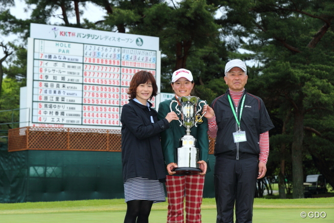 “藍超えV”の勝みなみ 次は“遼超え”最年少プロへの決断