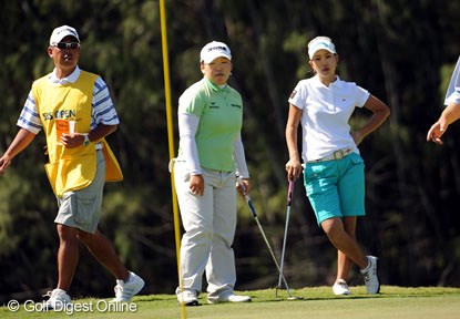 申智愛と上田桃子（右） これからの女子ゴルフ界を牽引するであろう、2人の若きアジア代表