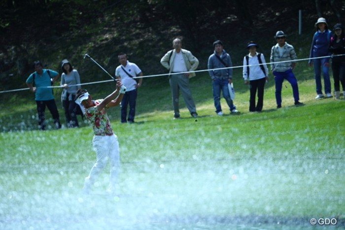 下のワシャワシャしてるのは噴水です 2014年 つるやオープンゴルフトーナメント 最終日 藤田寛之
