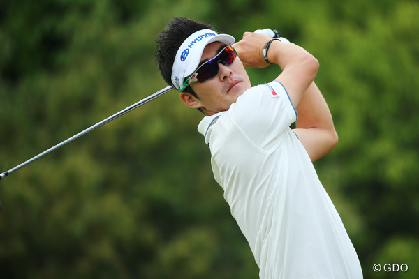 単独首位にキム・ヒョンソン 石川遼は3差3位で最終日へ