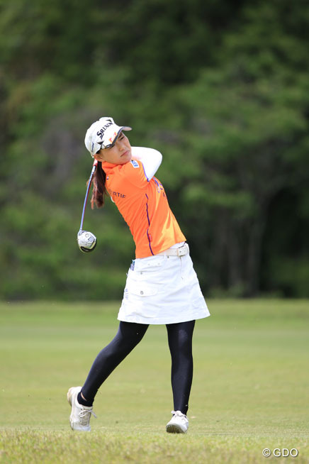 横峯さくらが1差5位 “ミセス初優勝”へ好発進