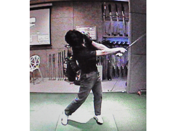 嘉松さんスイング正面 受講後 