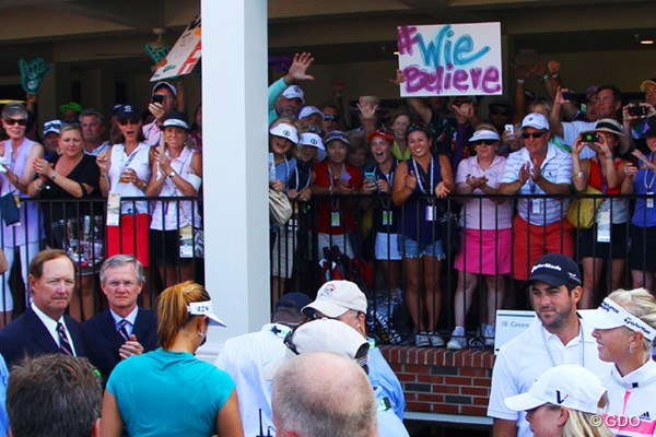 2014年 全米女子オープン 最終日 ファン ウィのメジャー優勝を待ち望んだファンは多かった。”Wie”Believeとはいいキャッチコピーだ