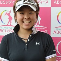 大会初日、5アンダーで首位に立った山口春歌（写真提供：日本女子プロゴルフ協会） 2014年 ABCレディース 初日 山口春歌