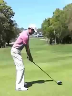 C.シュワルツェルのスイングをスーパースローで見る