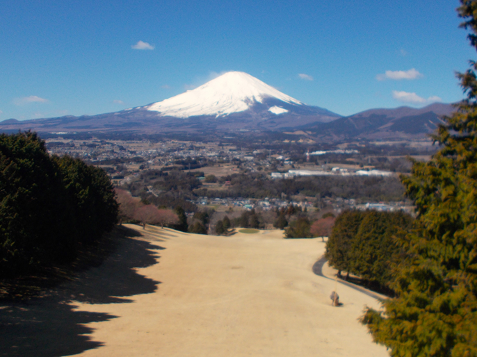 東名富士カントリークラブを予約する｜GDOゴルフ場予約